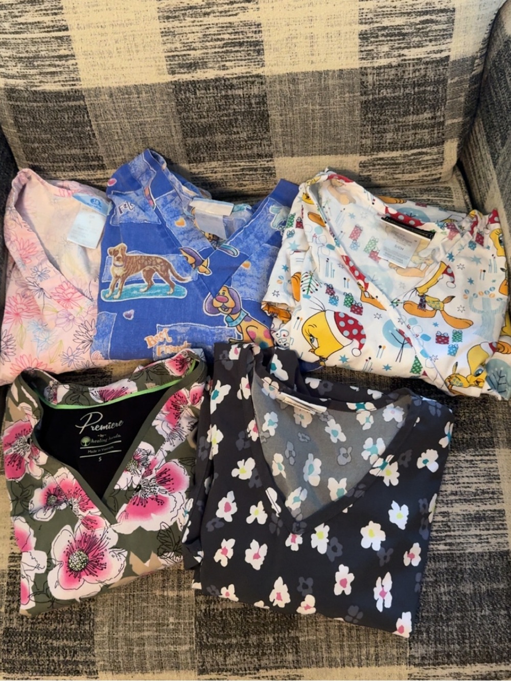 Women’s/Unisex Patterned Scrub Top Lot
